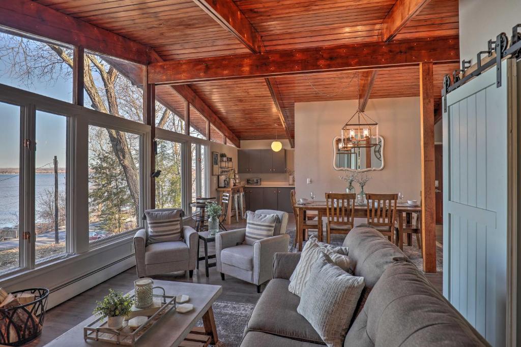 Renovated and Cozy Cottage on Cayuga Lake Wine Trail photo 4