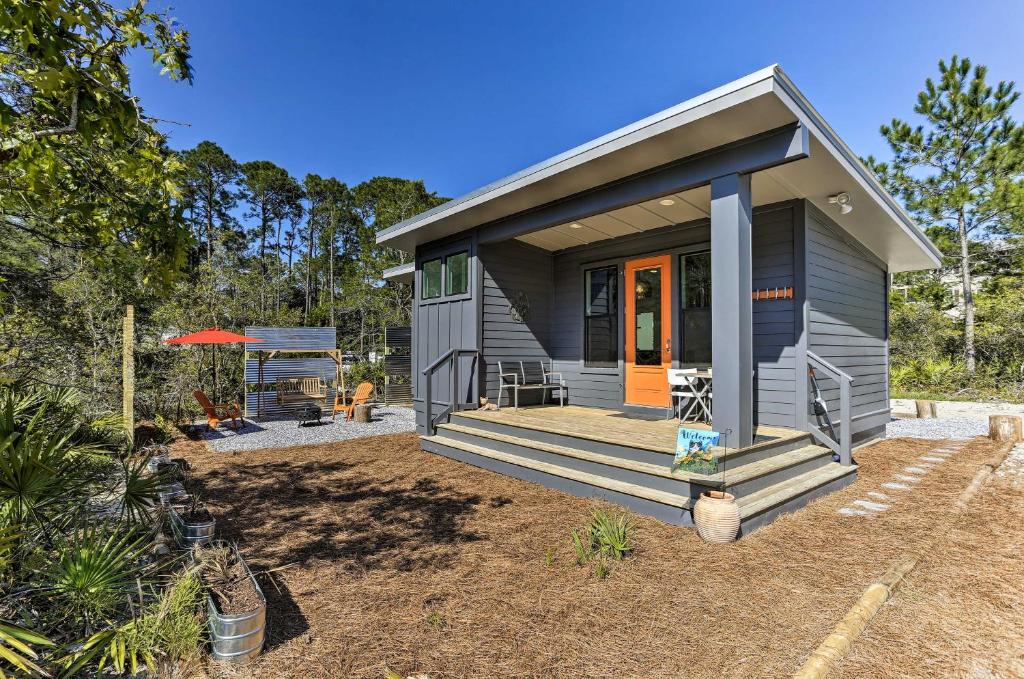 Mid-Century Modern Beach Cottage with Fire Pit!