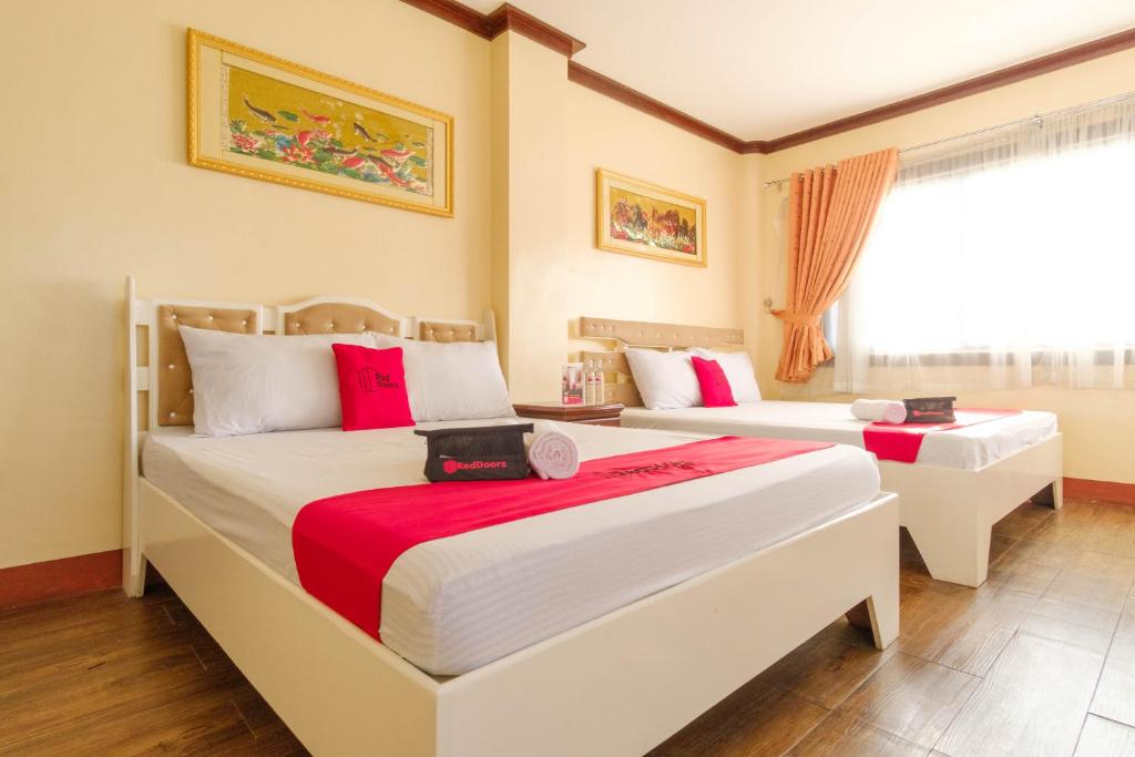 RedDoorz Plus @ Seaborne Hotel Subic Zambales Room Type - Family Room