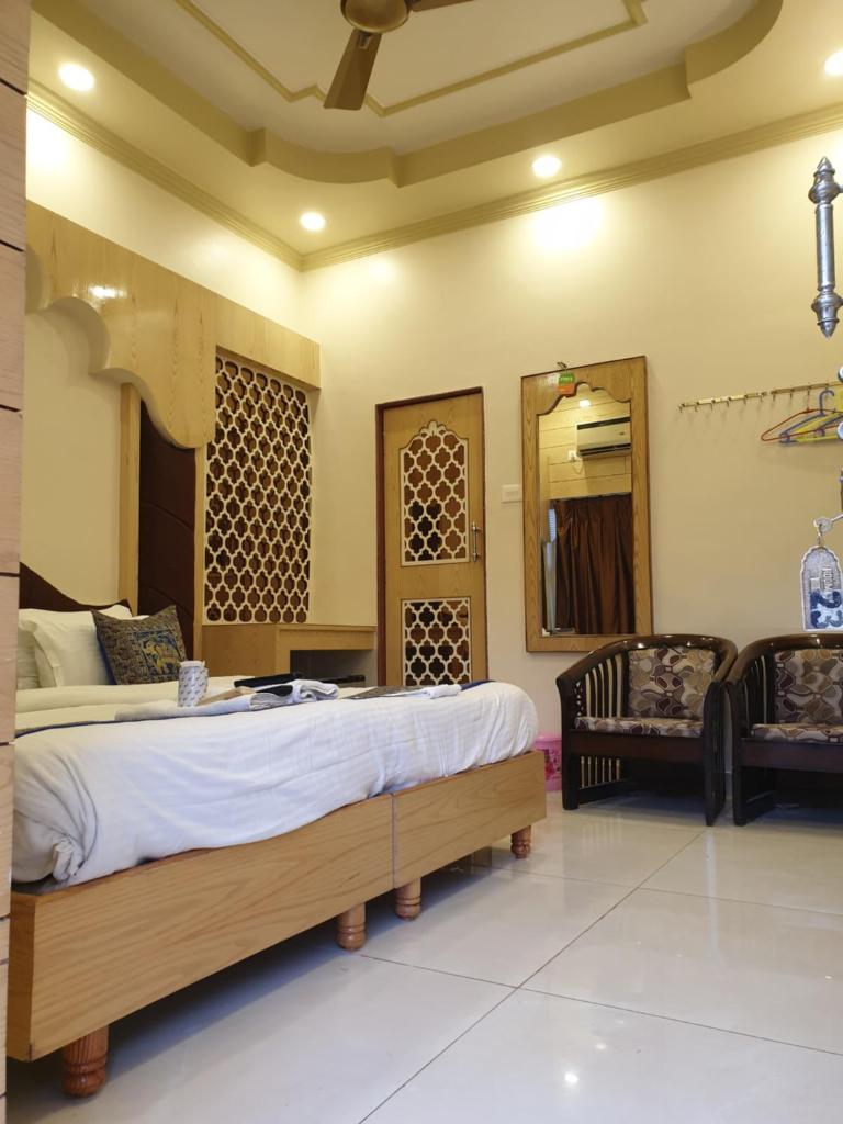 Двухместный (Deluxe Double City view with complimentary early check in at 10 am (subject to availability)), Hotel Temple On Ganges