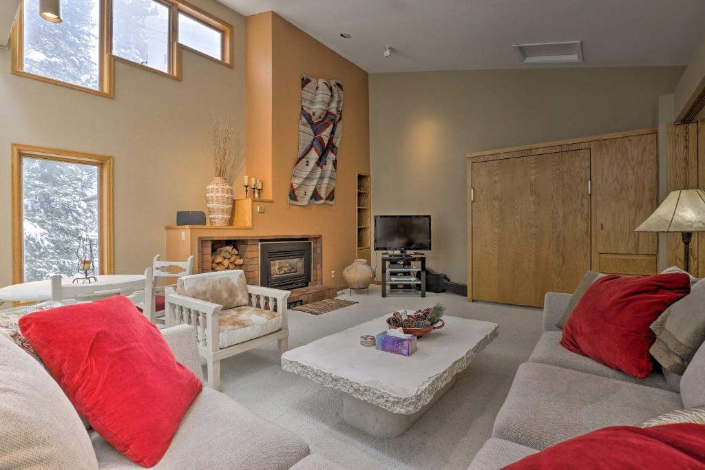 Ski-InandSki-Out Winter Park Condo with Pool Access! photo 3