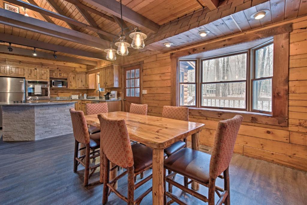 Pocono Log Cabin Fireplace, Fire Pits and Amenities