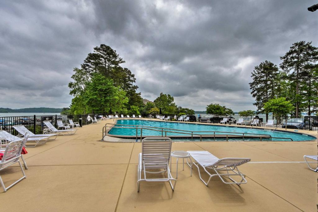Lakefront Condo with Resort-Style Amenities and Marina photo 2