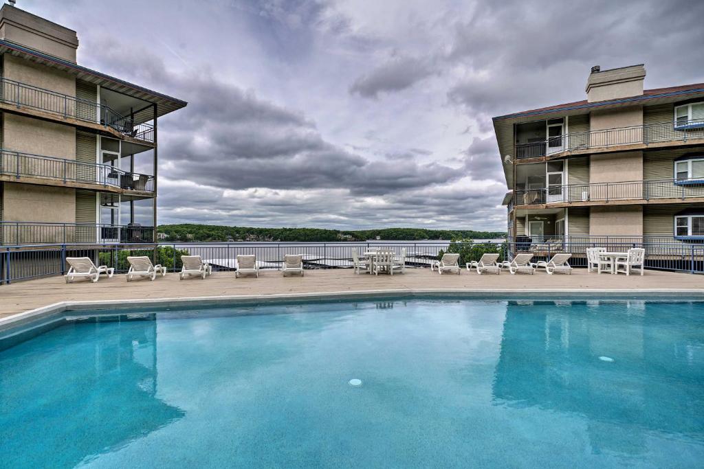 Waterfront Lake Ozark Condo with Deck and Pools photo 1