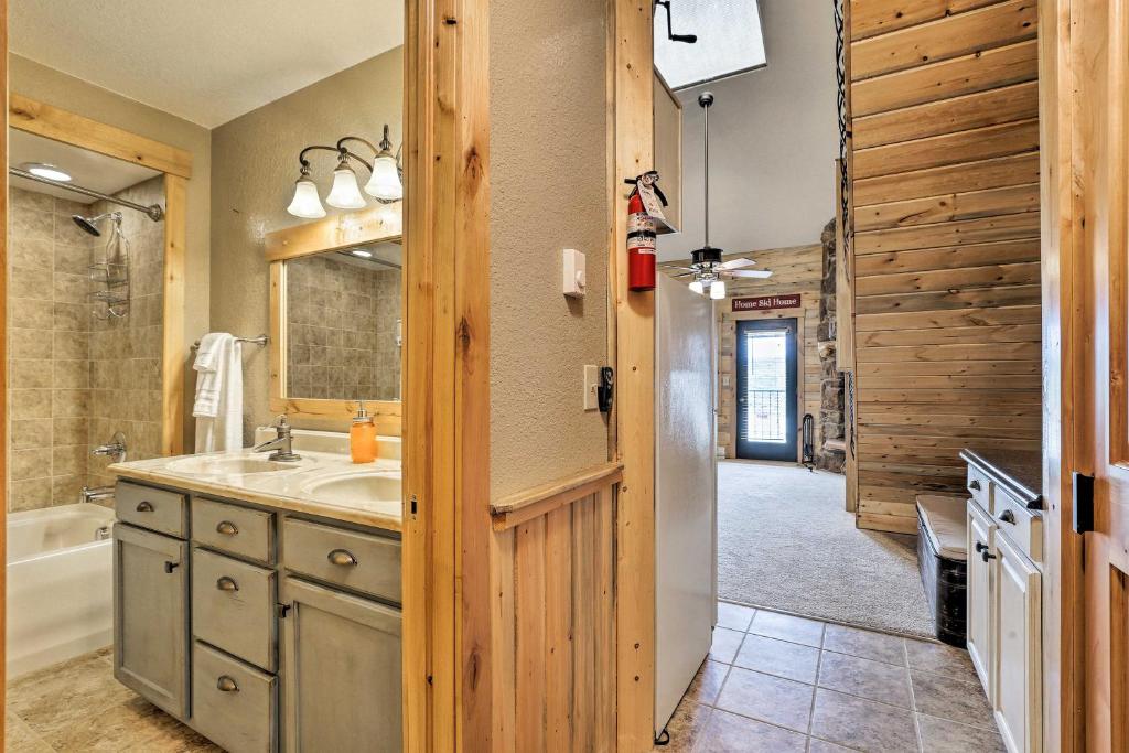Granby Condo with Pool Access - Mins to Hiking! photo 3