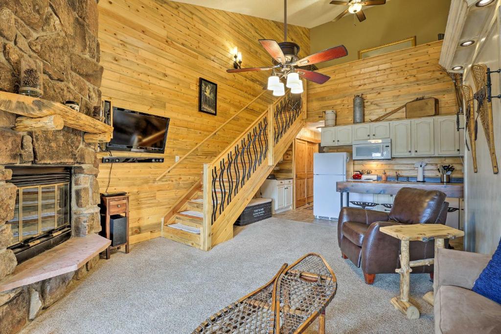 Granby Condo with Pool Access - Mins to Hiking! photo 1