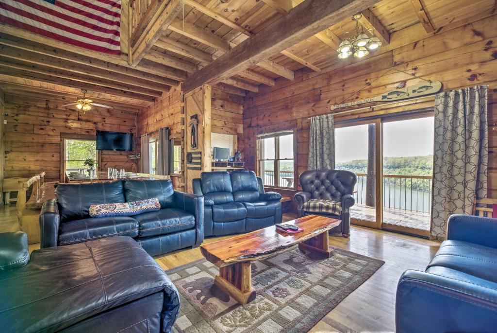 Spacious Cabin on Dale Hollow Lake with Hot Tub! photo 3