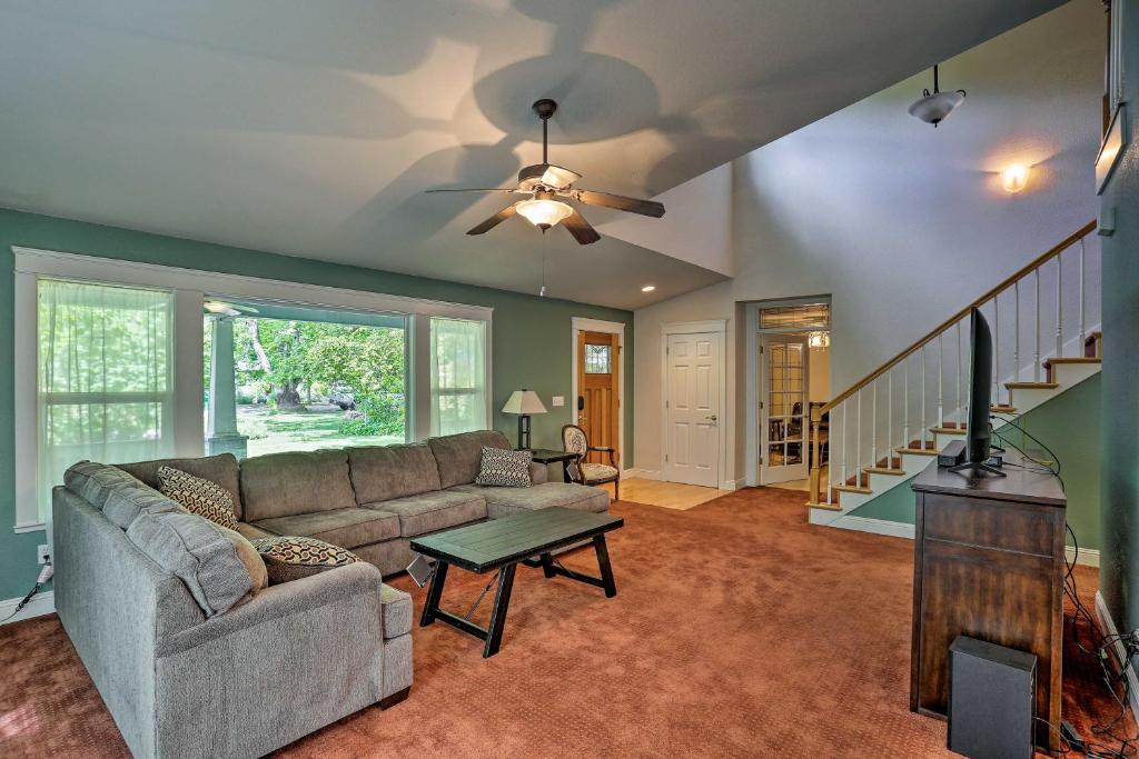 Spacious Downtown Chico Home about Half Mile to CSU! photo 3