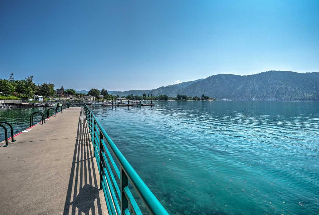 Lake Chelan Resort Condo Pool and Hot Tub Access! photo 1