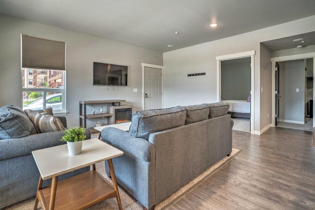 Lake Chelan Resort Condo Pool and Hot Tub Access! photo 2
