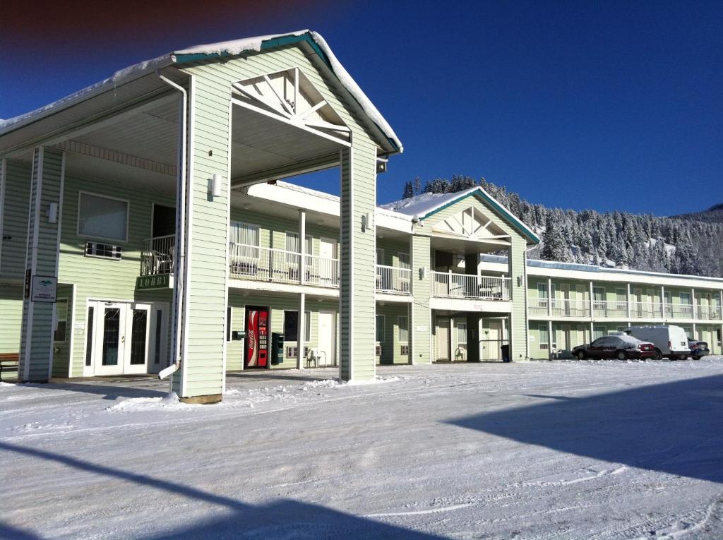 Ponderosa Motor Inn photo 1