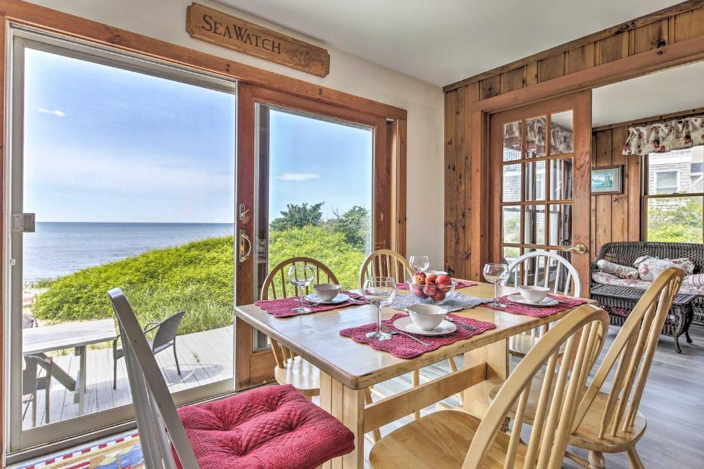 Oceanfront Cape Cod Vacation Rental Beach Access! photo 1