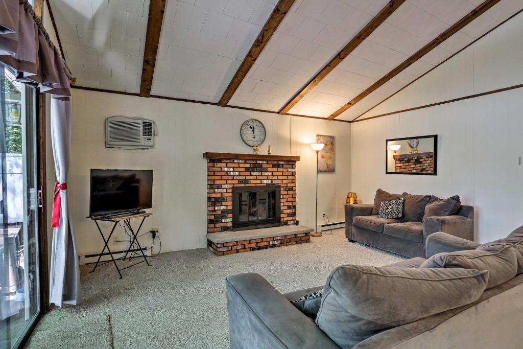 Lakefront Milford Home with Pvt Dock and Hot Tub! photo 2