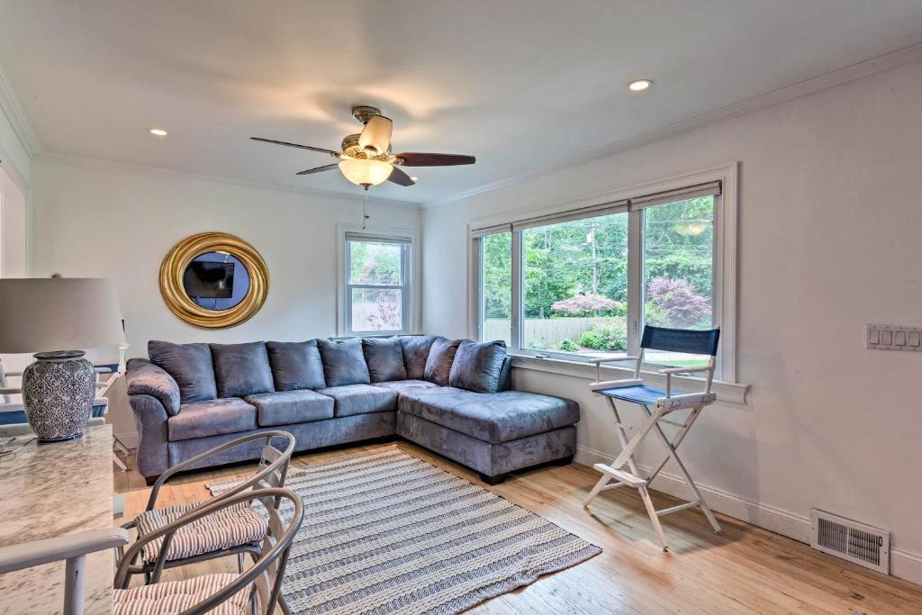 Hamptons Bay Home on Shinnecock Bay with Yard! photo 4