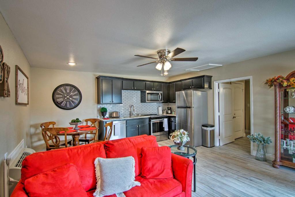 Renovated Modern Home with Patio, Walk to Texas Tech photo 2