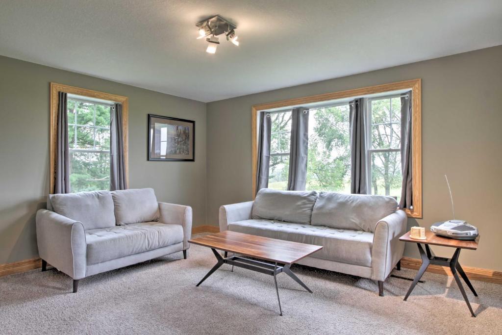 Pet-Friendly Spring Grove Home with Serene Yard! photo 4