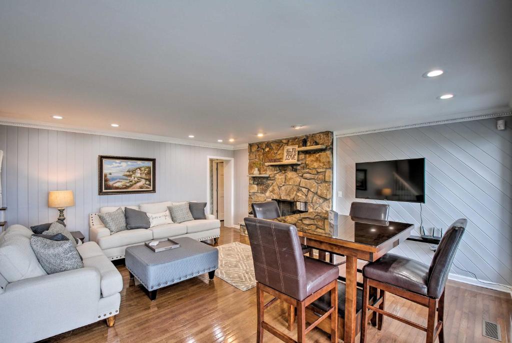 Upscale Chattanooga Home on Missionary Ridge! photo 4
