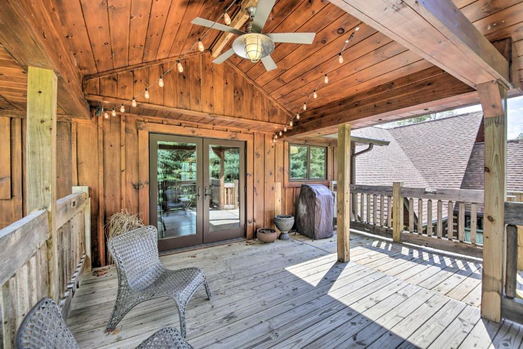 Bloomington Cabin, Mins to Campus and Lake Monroe photo 2