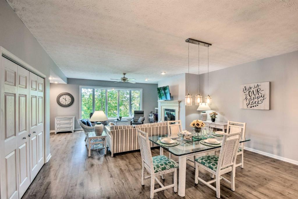 Lake Keowee Condo with Views and Pools and Marina! photo 3