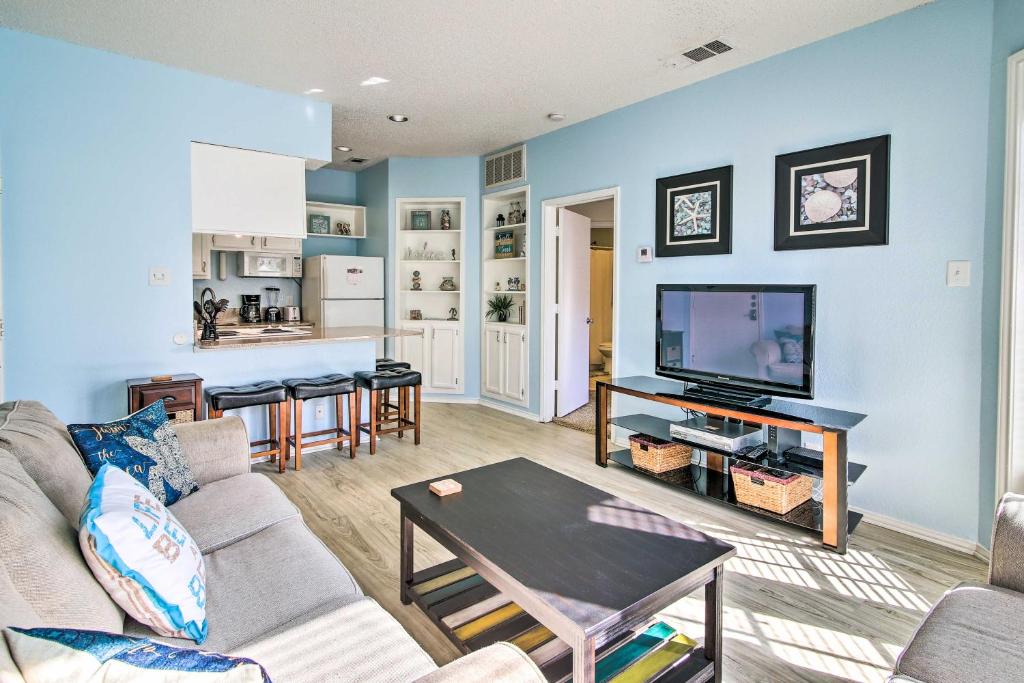 Corpus Christi Condo - Walk to Whitecap Beach! photo 4