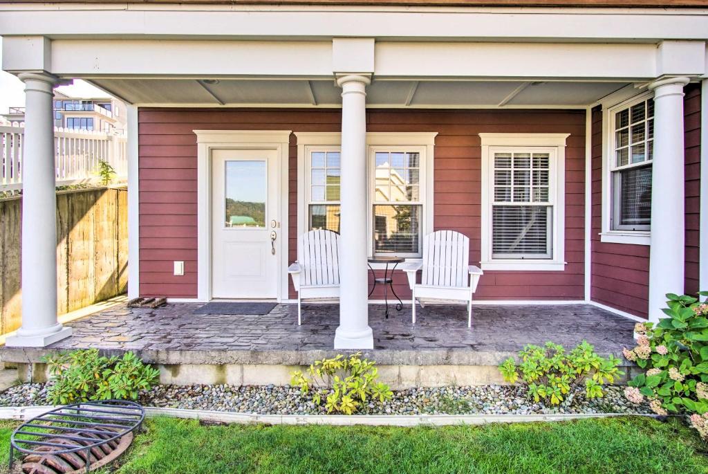 Grand Haven Condo Walk to Lake and Pool Access! photo 2