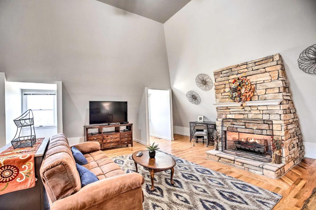 Lake Allatoona Area Studio with Pool and Views! photo 3