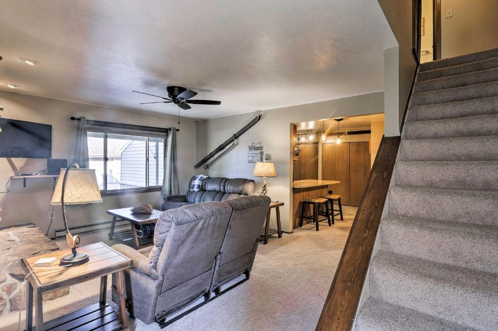 Grand Lake Condo with Balcony - 1 Block to Water! photo 3