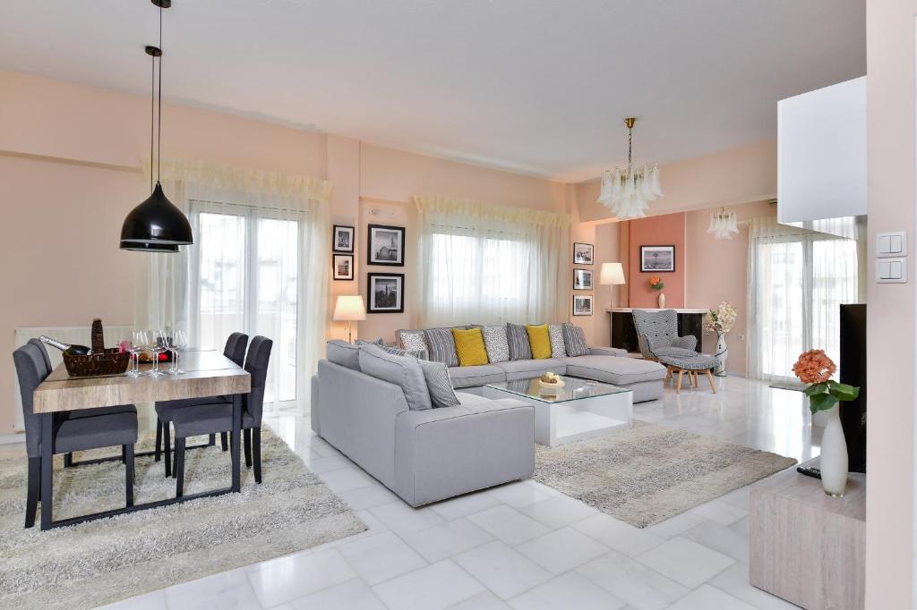 Zephyr Luxury Apartment photo 1