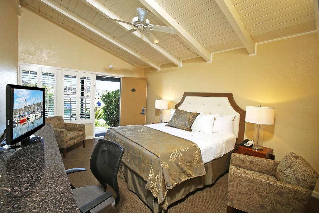 Двухместный (Номер Делюкс с кроватью размера «king-size» и видом на порт), Best Western PLUS Island Palms Hotel & Marina