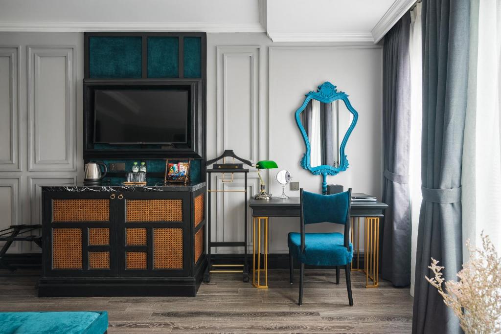 Сьюит (Номер Solarium с кроватью размера «king-size», балконом и видом на город), Solaria Hanoi Hotel
