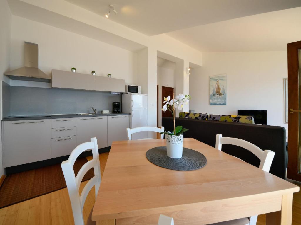 Apartment Val 2-1 by Interhome photo 3