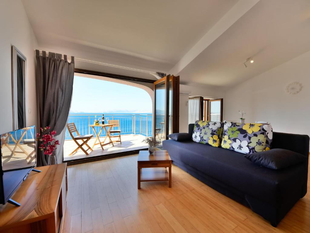 Apartment Val 2-1 by Interhome photo 1