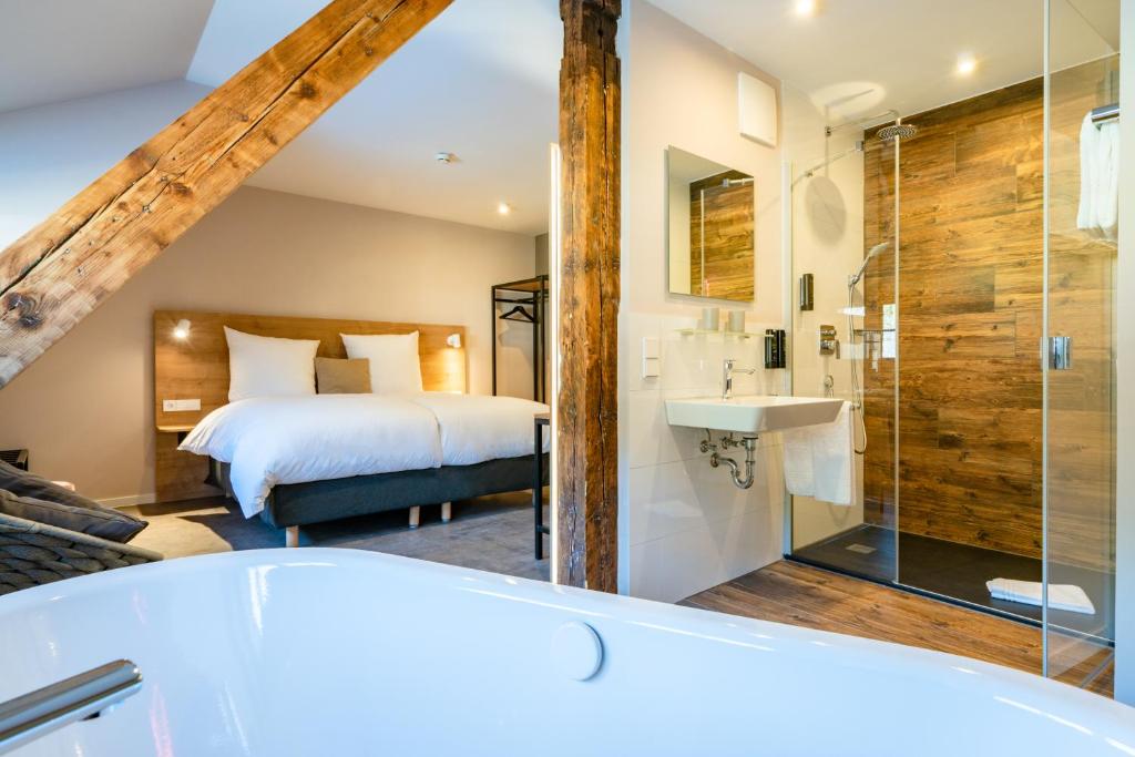 coucou hotel & kuckucks-stube (Titisee) photo 1