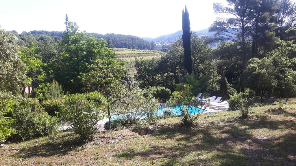 baraveou home in nature photo 1