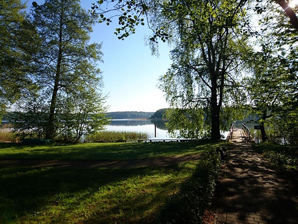 Waldschenke Stendenitz Übernachten im Wald am See photo 1