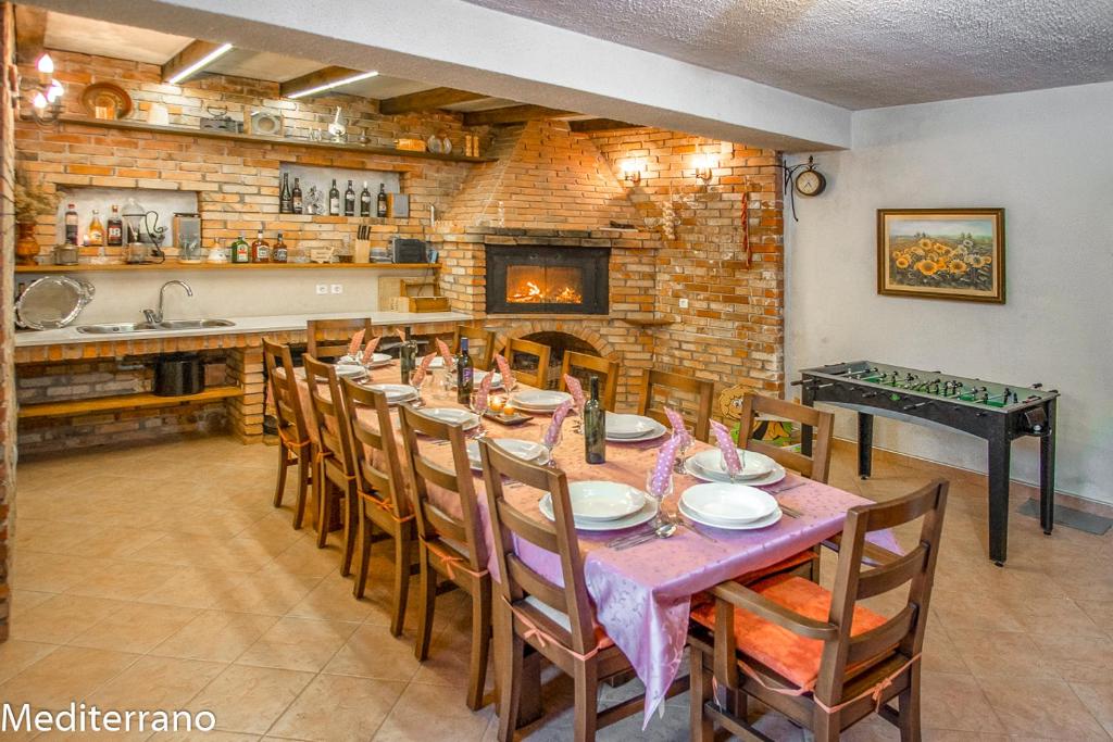 Villa MEDITERRANO Pool & Tavern Mostar