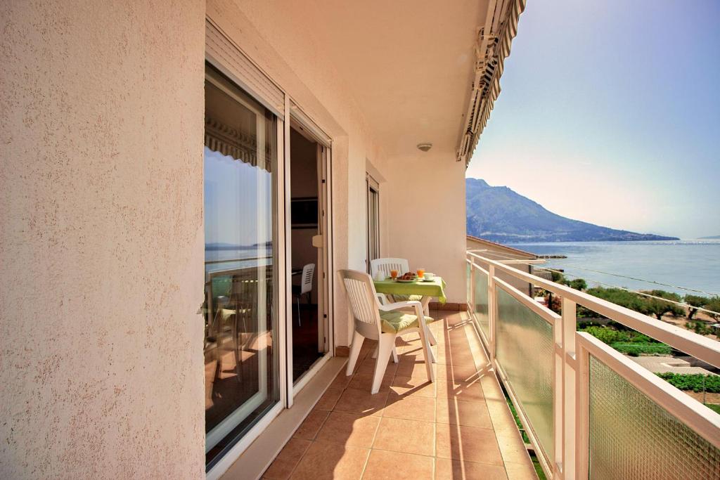 Sandy Beach Apartments photo 1