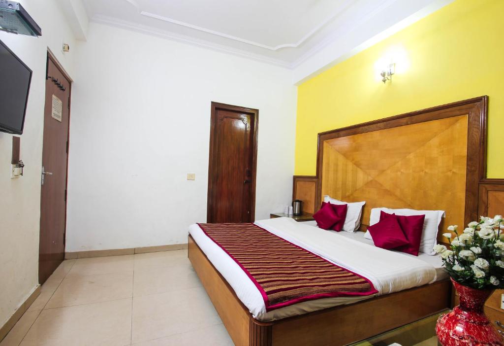 Двухместный (Двухместный номер Делюкс с 1 кроватью), Hotel Pallvi Palace 