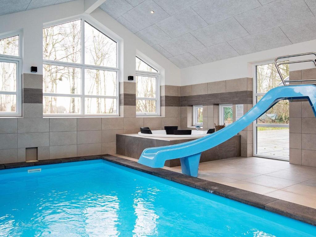 14 person holiday home in Str by photo 2