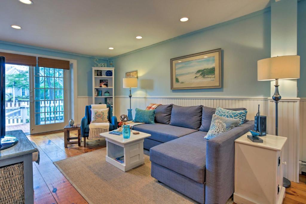 Maushop Village Getaway with Private Beach Access! photo 4