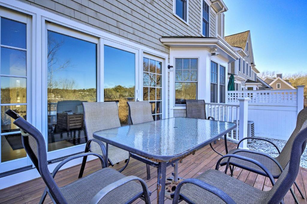 Chatham Home about 1 Mi to Downtown and Oyster Pond Beach photo 1