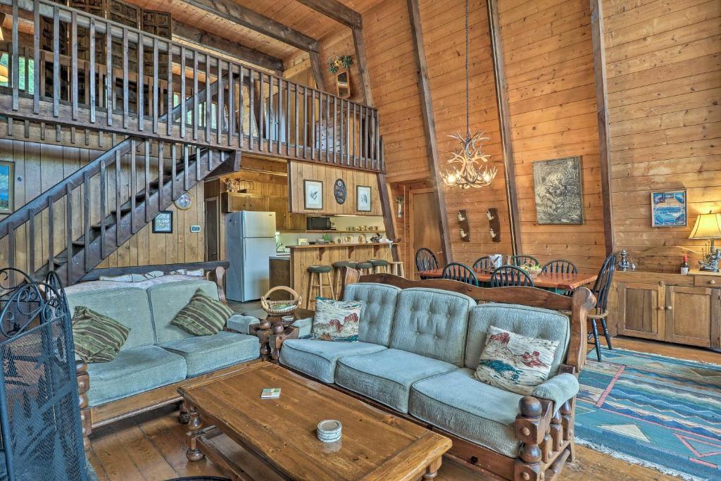 Lakefront Berkshires Retreat with Deck, Dock and Boat! photo 4