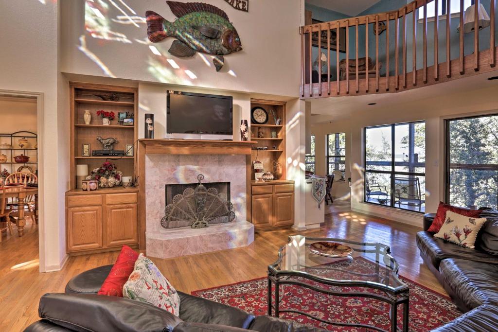 Secluded Home - Canyon Lake View Near Boat Launch! photo 4