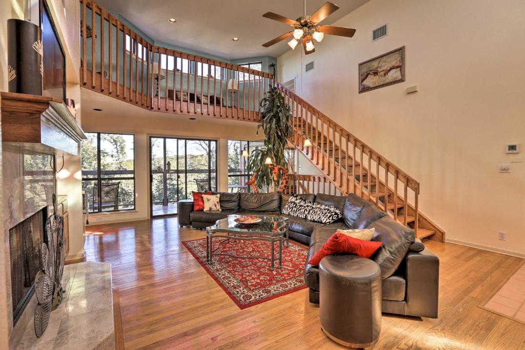 Secluded Home - Canyon Lake View Near Boat Launch! photo 3