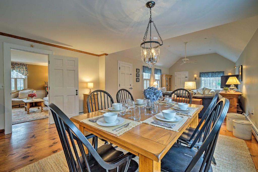 Upscale Orleans Home with Deck, 1 Mi to Nauset Beach photo 4