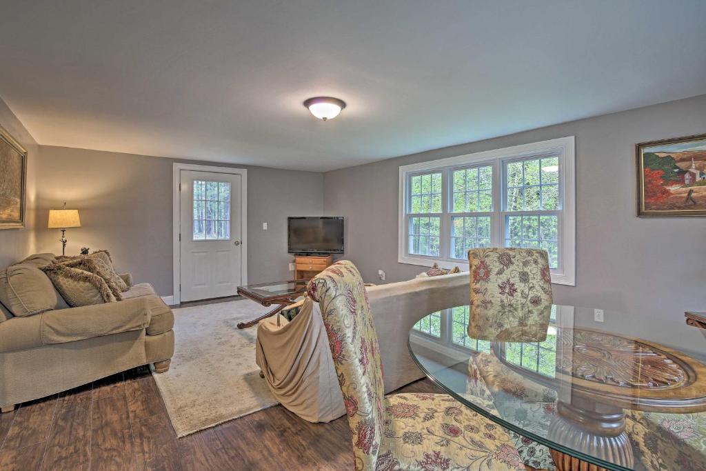 Beautiful Lenox Home, 3 Mi to Shakespeare and Co! photo 4