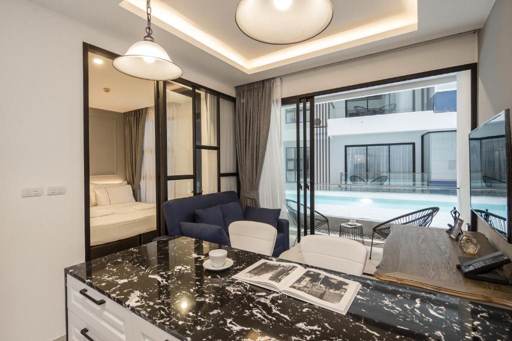 Palmyrah Surin Beach Residence photo 4