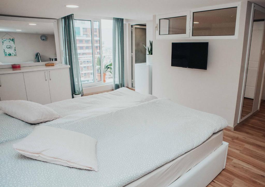 Shkodra apartment with amazing view in the city center photo 2
