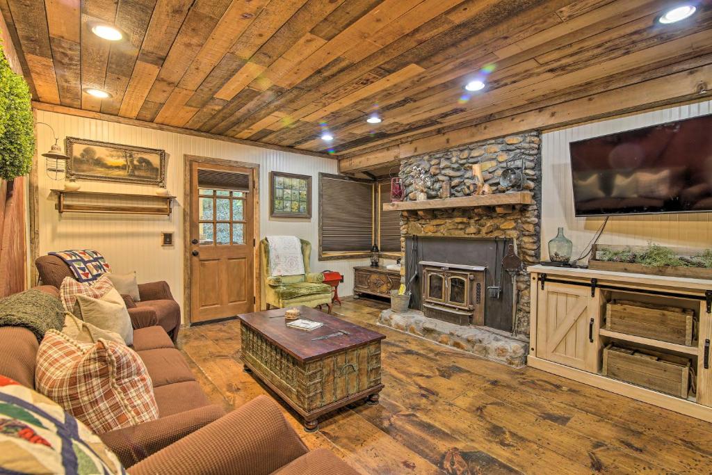 5-Acre North Georgia Mountain Retreat with Creek! photo 2