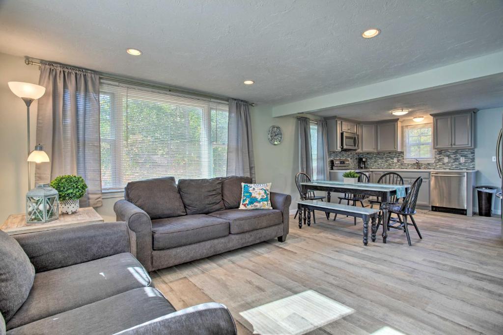 Updated Plymouth Home Less Than 2 Miles to Waterfront! photo 4